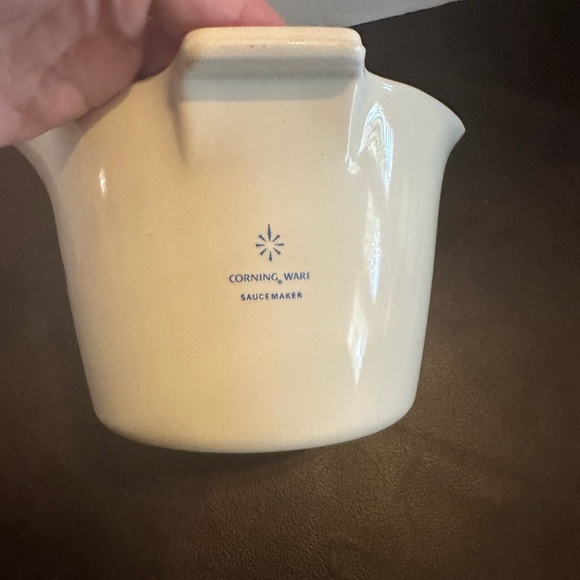 Corningware sauce maker - Picture 8 of 8